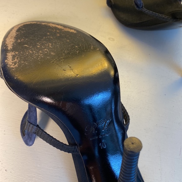 Roger Vivier made in Italy blue/black suede and satin heel with bow detail. - Picture 8 of 8